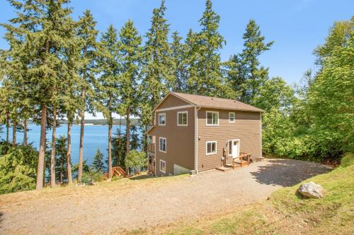 Brighton Beach House in Port Hadlock