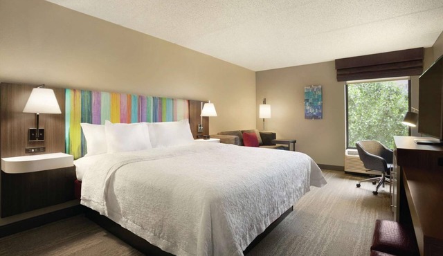 Brookhollow Accommodation near Local Restaurants | Pets Allowed | Free Parking in Houston