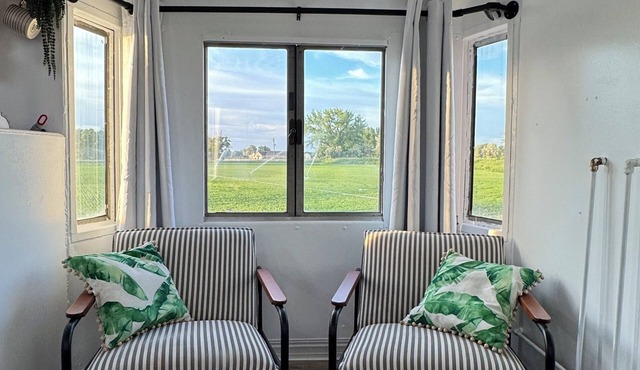 Caboose on a quiet country road with WiFi, AC in Blackfoot