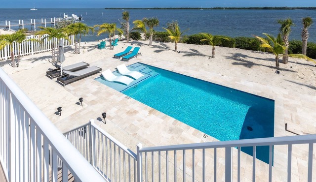Castaway On The Keys: Experience Spectacular Open Water Living on Bogie Channel, Pool & Dockage! in Big Pine Key