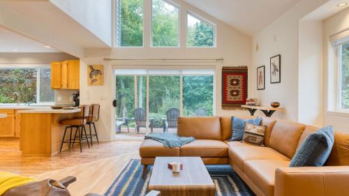Cedarview Retreat by AvantStay in Clinton