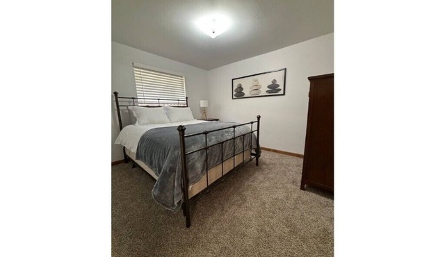 Centrally Located Cozy Duplex in Yakima