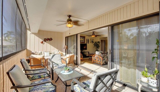 Centrally Located Kailua-Kona Condo w/Lanai!