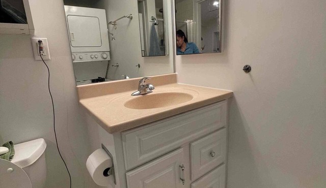 Charming 1 bed condo w/parking, near Art Museum in Philadelphia