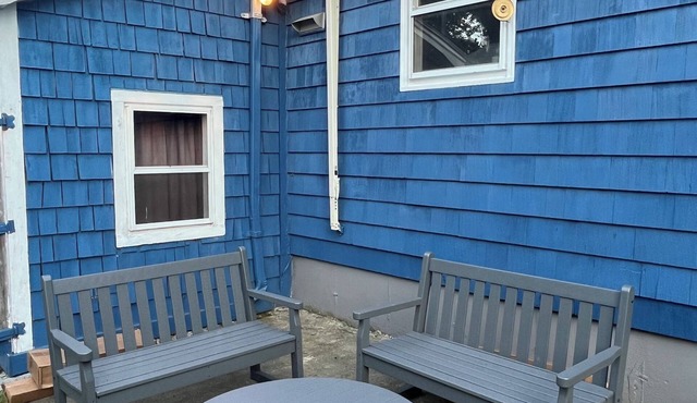 Charming 3-bedroom 2-bath house in the heart of Winter Harbor with AC, WiFi. in Winter Harbor