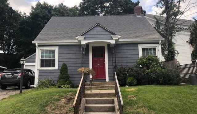Charming Cottage in Pawtuxet Village in Cranston