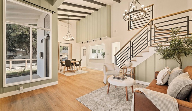 Charming Long Beach Getaway in Long Beach