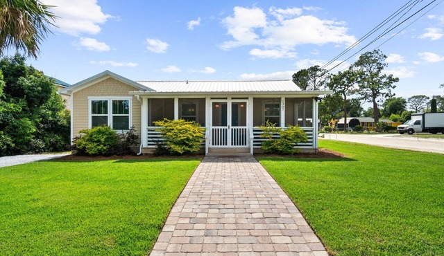 Charming St Andrews Bay 3 Bed/2 Bath, Hot Tub, Near Marina, Bars & Restaurants in Panama City
