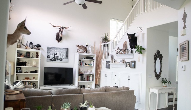 Comfortable home on quiet street with a large backyard, close to DIA in Brighton