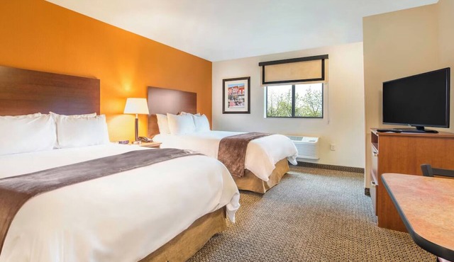 Comfortable Room with Full Kitchen and Parking! in North Las Vegas