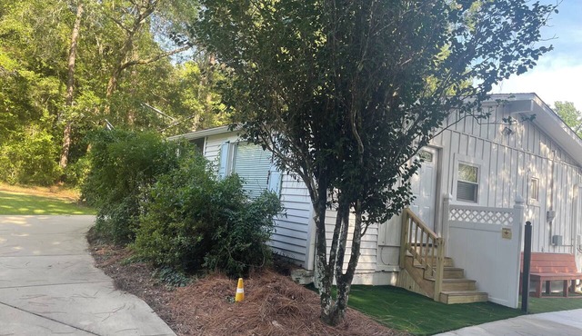 Cozy 1-bedroom private room in peaceful Daphne, minutes to Fairhope. in Daphne