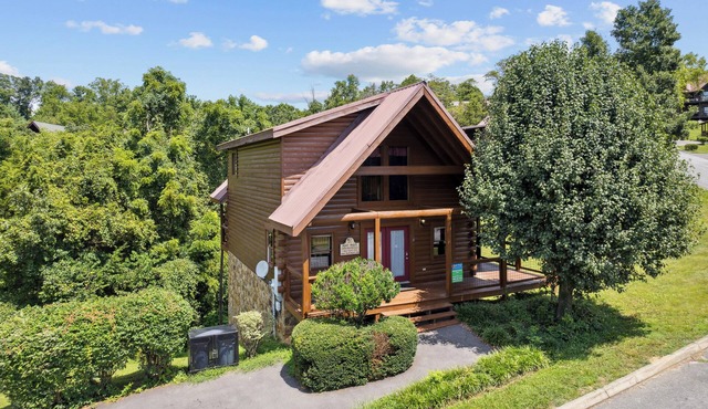 Cozy Cabin|2 King Suites w/Jacuzzis |Near Dollywood in SEVIERVILLE