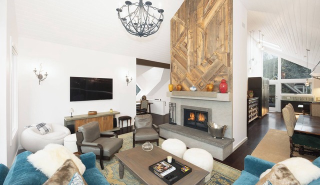 Cozy Duplex in Aspen, 4-bedroom - Close to Town! in Aspen