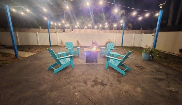 Cozy home with private lanai & patio. Parking for boat & camper w elec & h20! in Venice