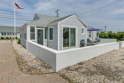Cozy Westbrook Vacation Rental - Walk to Beach! in Westbrook