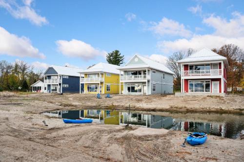 Del Mar Dunes in Garrison