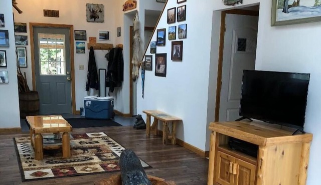 Direct Snowmobile Access: Cozy 3 Bed 2 Bath Cape in Errol