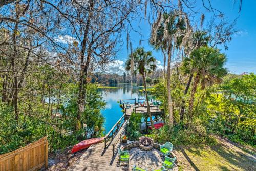 Dock & Kayaks: Riverfront Dunnellon Home! in Dunnellon
