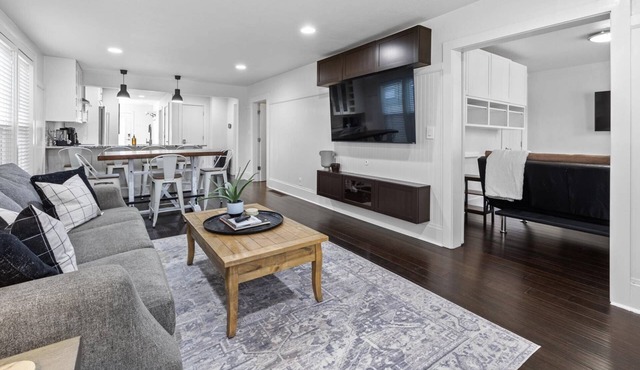DOG FRIENDLY! EPIC Hyde Park Location! Remodeled 1940 Bungalow w/TV's Galore! in Boise