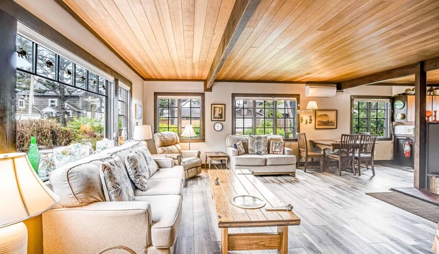 Dog-friendly, oceanfront home just a stroll from the beach and shopping & dining in Cannon Beach
