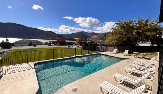 Downtown Manson- Pool, Hot tub, Game Room, Views in Manson