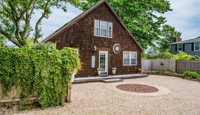 Driftwood Cottage @ Saybrook Point Marina, 2 King Beds in Old Saybrook