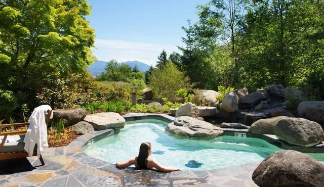 Elegance in the Wild | Glamping in Washington in Stevenson