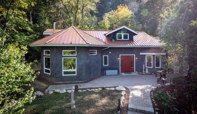 European Style Straw Bale Retreat in Ashland