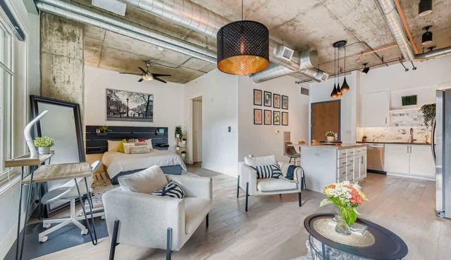Exquisite Peloton Studio w/Large Balcony in Boulder