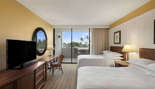 Fantastic Hawaii Getaway! 2 Ocean View Units, 2 Pools, Game Room, Restaurant/Bar in Kailua-Kona