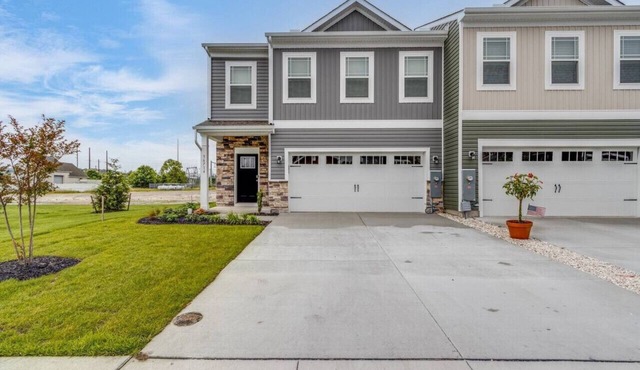 Free Beach shuttle - 3BR - Pets welcome -fenced yard - no amenity fees in Millville