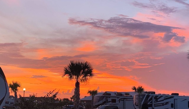 Full Hookups, 3 Pools,Back-In RV Lot,Pet Friendly-OWA, Foley Sports, Gulf Shores in Foley