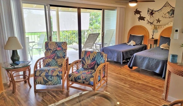 Golf Course Views, Kona Condo, Summer Deals!