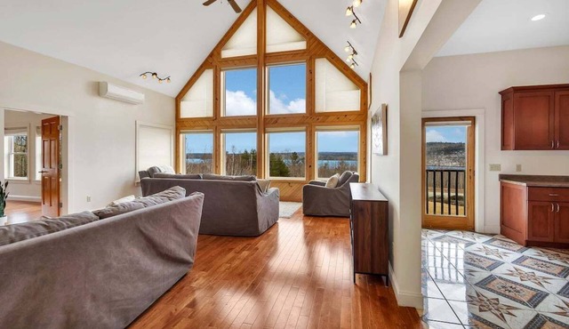 Grand viewLuxury: 4BD Game Room & Sauna! in Dedham