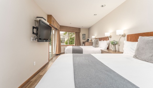 GrandView #724 - Double Queen Suite in Chelan