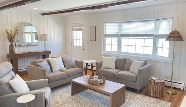 Guilford Oceanfront Walk to Beach,Green,Parks&Train,Pet Friendly,New Sauna in Guilford