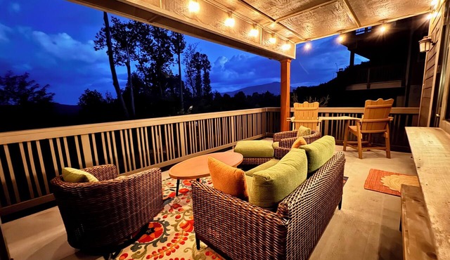 ✨High elevation+ majestic views+2 Pools +2 Hot Tub+Boone+Gated Resort✨ in Boone