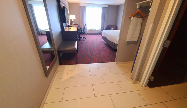 Holiday Inn Express & Suites Utica by IHG in Utica