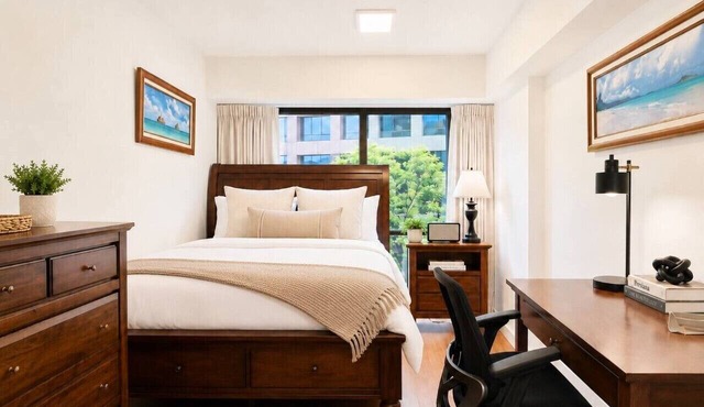 Honolulu City Oasis 2BR with Free Parking