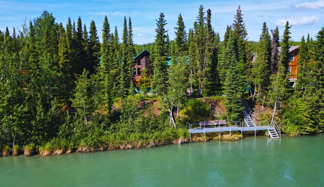 Kenai Riverfront Cabin! Fish, Explore, & Relax! in Sterling