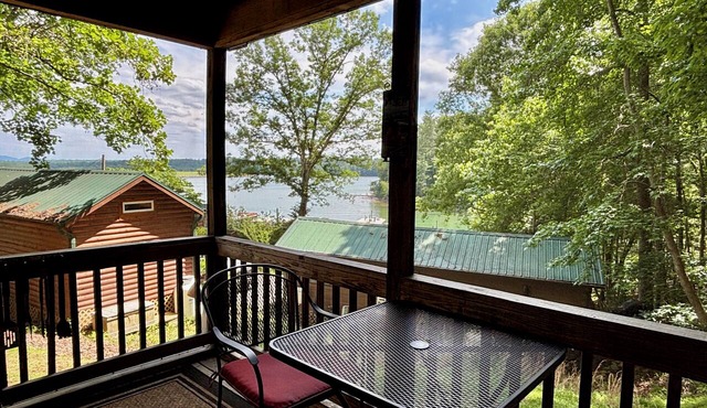 Lake James Cabin | Screened Porch+Boat/Swim Access in Nebo