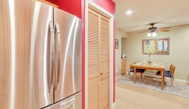 Lake Tahoe Corner Condo w/Hot Tub, Beaches Nearby in Incline Village