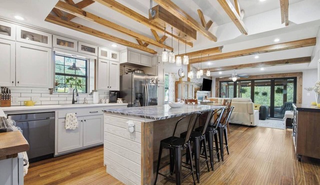 Lake Travis Lakefront Cabin with Cowboy Pool in Leander