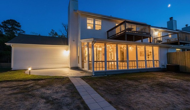Lakefront Retreat - Close to RAFB, Pets & Kids Friendly in Warner Robins