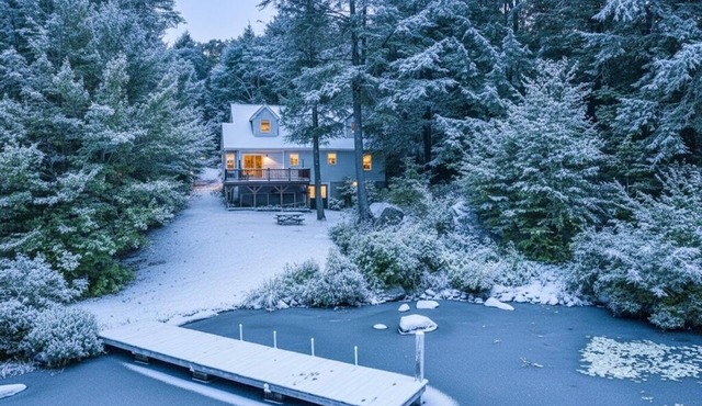 Lakeside Escape - 4BR/2BA Retreat 2hrs from Boston in Stoddard