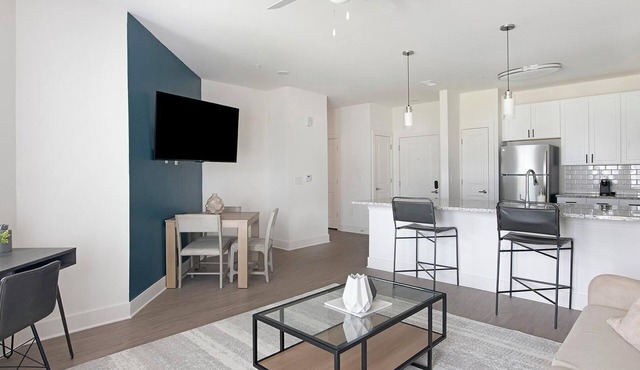 Landing | Incredible 1BD, Gym, Yoga Studio in Athens