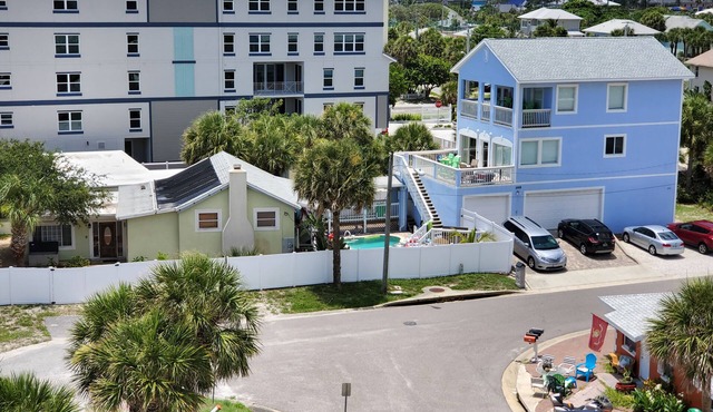 Large Oceanfront Property-8br. Pool, Large Yard, Private Beach Access. Sleeps 24 in Cocoa Beach