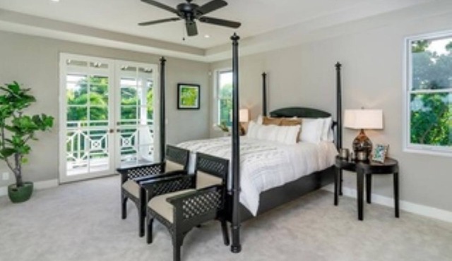 Long term rental near beach in Kahala with Pool in Honolulu