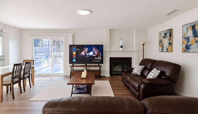 Lovely 3BR/2BA Sleeps 6 - Modern Comfort - San Marcos, CA in San Marcos