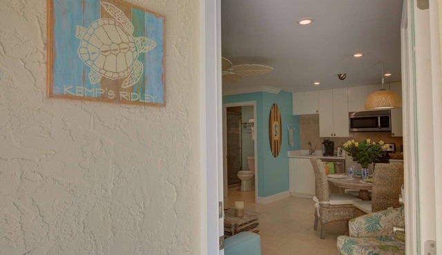 LuLu Kemp Ridley | Heated Pool | BBQ | 4 Min Walk to Beach | Near Shops | Downstairs in Siesta Key